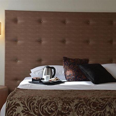 Franciscus Hotel Verona Bagian luar foto