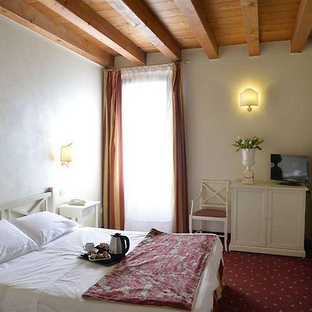 Franciscus Hotel Verona Bagian luar foto